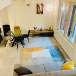 Al Borgo Alloggio per agriturismo *